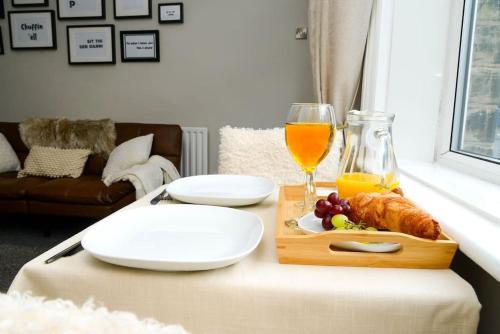 Delightful 2 bed town centre house, sleeps 4 in Barnsley