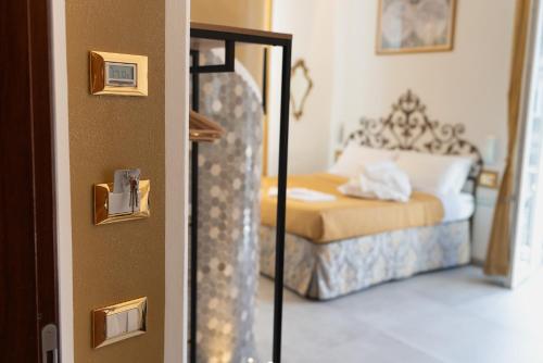 Junior Suite with Balcony image 1