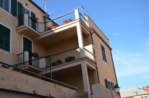 Appartamento Fronte Mare Teresa - Apartment - Albisola Superiore