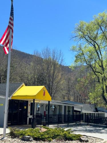 Super 8 by Wyndham Asheville/Biltmore in Asheville, USA