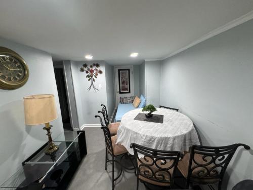 Nice 3 bedrooms apt 4 lovely group family 15 mins 2 NY City.