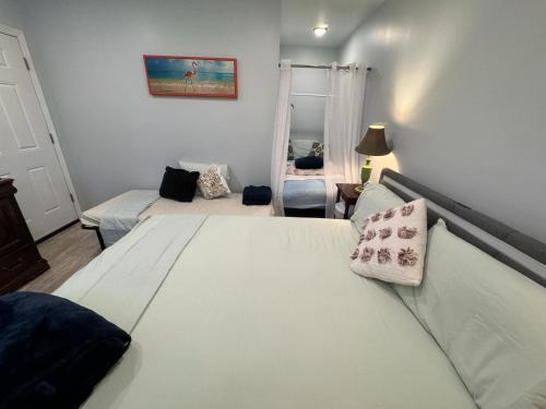 Nice 3 bedrooms apt 4 lovely group family 15 mins 2 NY City.