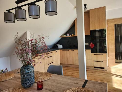 Krásný apartmán REFRINO v přírodě (Krasny apartman REFRINO v prirode) in ฮอยโซวาสตราช