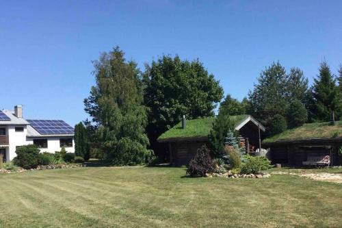 Russet & Rowanberry - Russet Holiday House