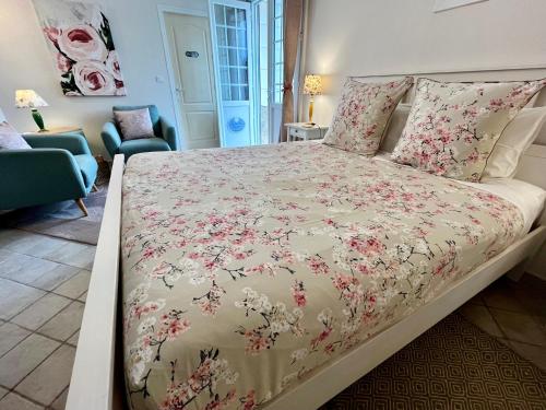 Sans Souci Bed and Breakfast with Luxe Heated Pool Room Type - Deluxe Queen Room