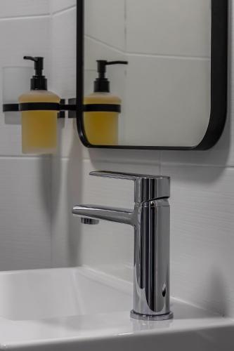 Apartment image 8