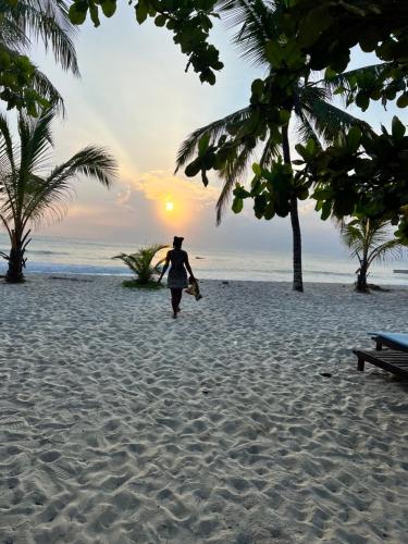 Diani Sun Beachfront Studio