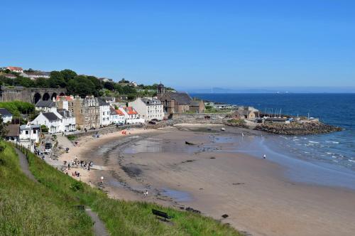 Spacious Luxury 3 Bedroom Flat in Kirkcaldy, Fife in คิกคาล์ดี