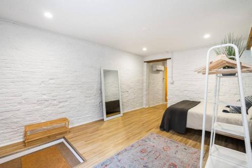 New Garden Apartment in South Shore! in Pittsburgh, USA