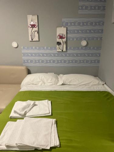Benalmadena ,apartamento-Estudio primera Línea de Playa 4