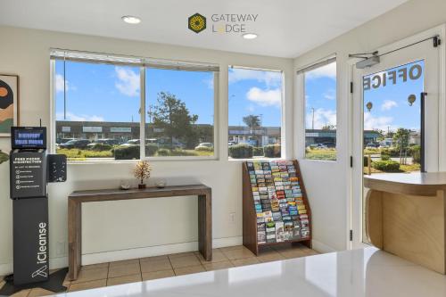 Vestíbulo, Gateway Lodge  in Seaside