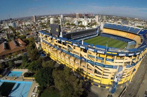 المنظر الخارجي, Cálido Lezama (Calido Lezama) in Boca