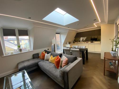Beautiful Penthouse in centre of Winchester - Apartment