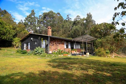 Casa de Campo en la Montaña Negra-Subachoque