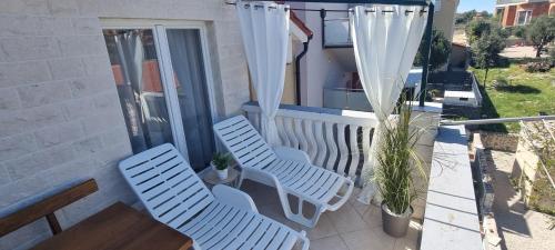 Apartments Ćosic