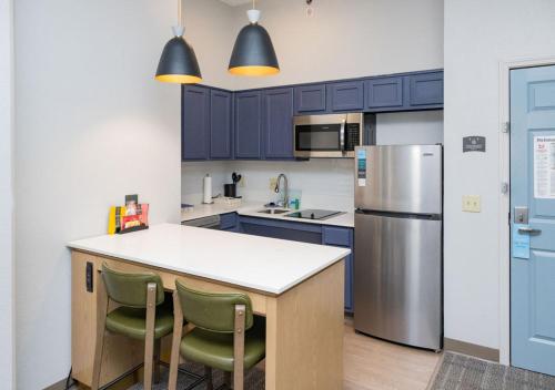 Two-Bedroom Suite - Non-Smoking