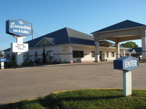 Executive Inn & Suites West Columbia - image 2