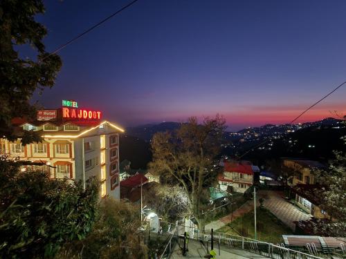 Hotel Rajdoot - Next to Old Bus Stand