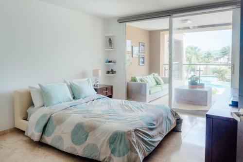 The Elegance of Oasis -3BR Apartment Beach Front