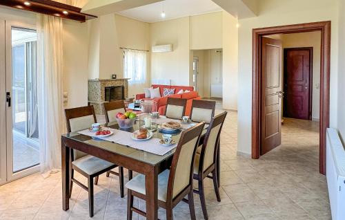 Kitchen, 3 Bedroom Gorgeous Home In Koroni in Agios Georgios