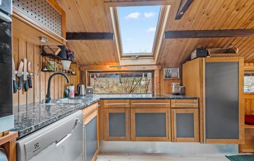 Kitchen, 3 Bedroom Pet Friendly Home In Ebeltoft in Femmoller