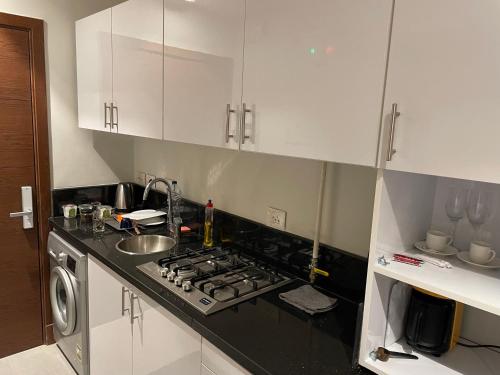 غرفه فندقيه للإيجار أبراج مول العرب Aeon Towers - image 3