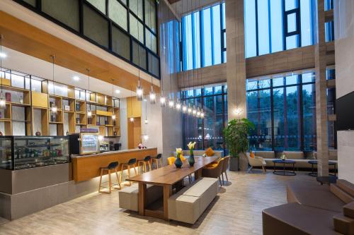 Holiday Inn Chengdu Airport, an IHG Hotel