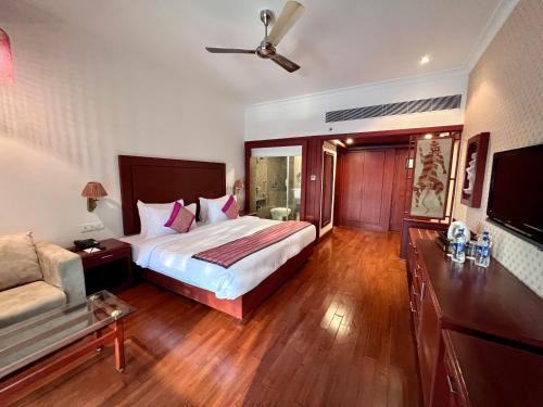 Hotel Chandela Khajuraho - image 4