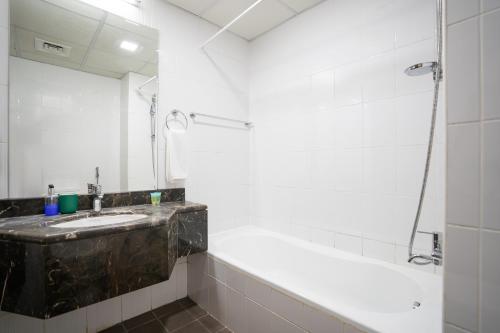 RH- Perfect Downtown Getaway for Couple, Near Dubai Mall, Dubái (foto 10)