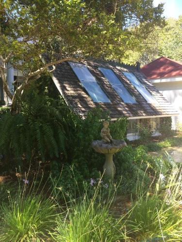 Belle Oaks Inn