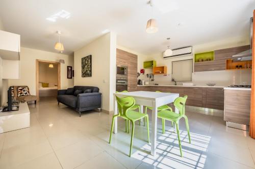 New beach walk apartment in Sliema