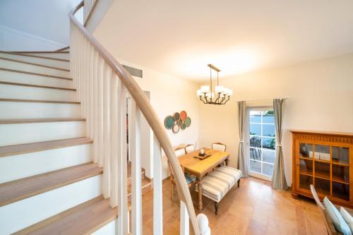 Number 27, Outstanding Corner Villa w/pool in Portville Gocek, Fethiye (Foto 10)