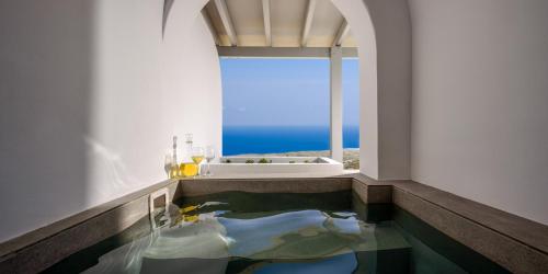 Lotus Suites, Santorini