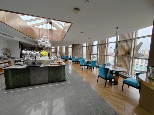 Restaurant, Tuke China Hotel Shanghai Hongqiao Airport near Shanghai Zoo (Shanghai Dongwu Yuan)