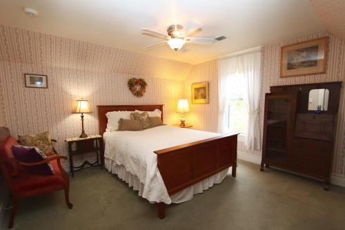 Case Ranch Inn Bed and Breakfast
