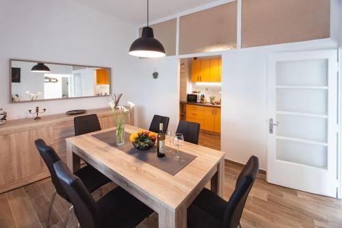 House Katarina with private swiming pool in เวรูเดลา