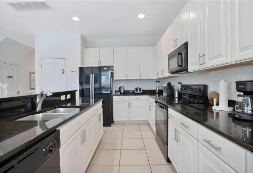 Near Disney, Spacious and Beautiful in Davenport, USA