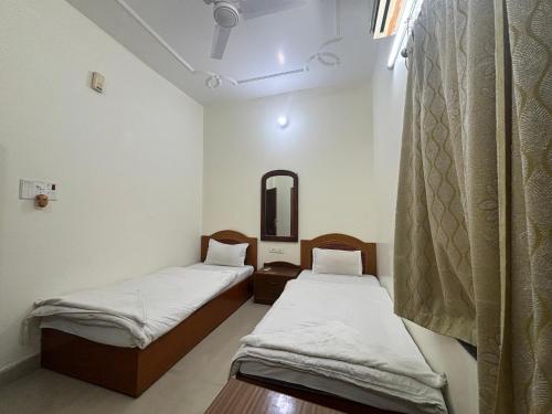 Lucky Guest House Bodhgaya