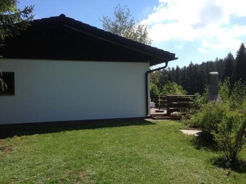 Kleines Ferienhaus mit Garten absolut ruhig Hochschwarzwald card