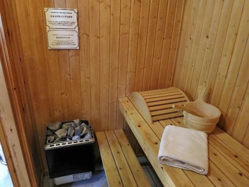 Gemütliches Ferienhaus Alissa für 5 Personen mit Sauna und Kaminofen von Privat im Ferienpark Extert (Gemutliches Ferienhaus Alissa fur 5 Personen mit Sauna und Kaminofen von Privat im Ferienpark Extert) in Extertal