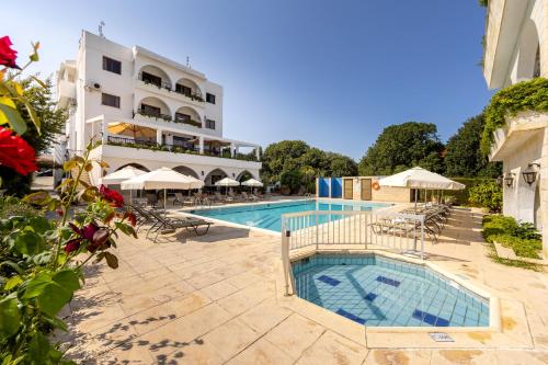 Stephanos Hotel Apartments