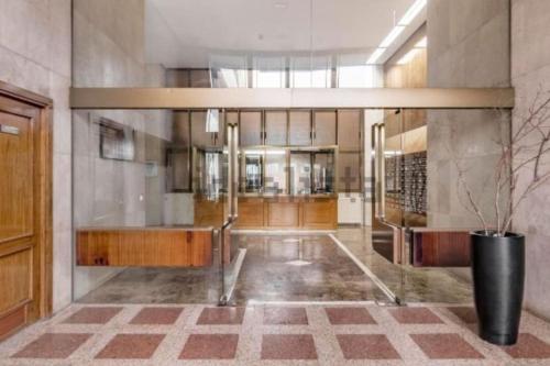 Vintage apartment on Plaza Castilla, Madrid, Madrid (photo 10)