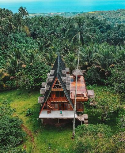 Camiguin Volcano Houses - A-Frame house