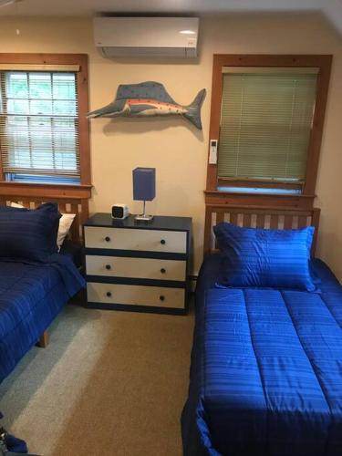 3 BR/2BTH Heated Pool AC Family Perfect in East Hampton, USA