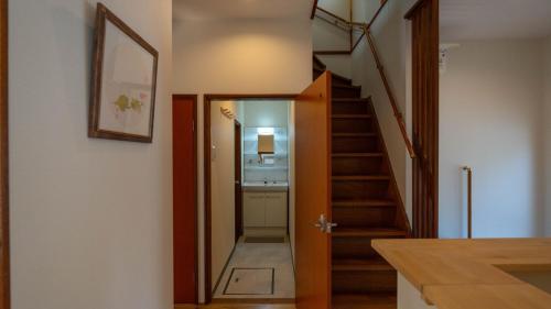 京都美築粟田ホテル Room Type - King Room with Garden View