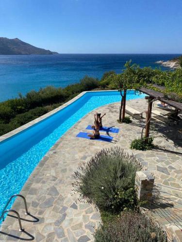 Gorgeous seaside residence