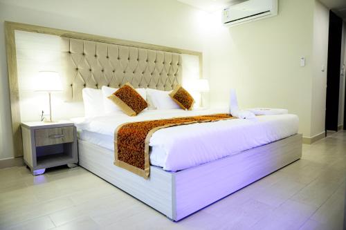 Deluxe Double Room image 10