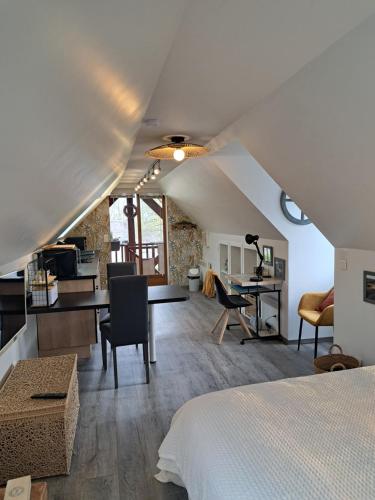 O loft des Croisiens in Saint-Quentin-la-Motte-Croix-au-Bailly