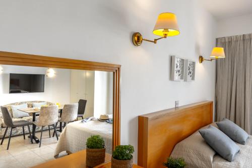 Stephanos Hotel Apartments image 10