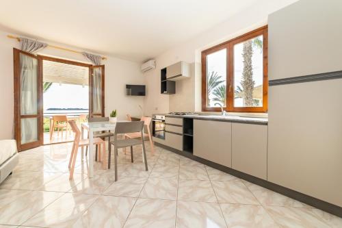 Studio with Sea View image 9